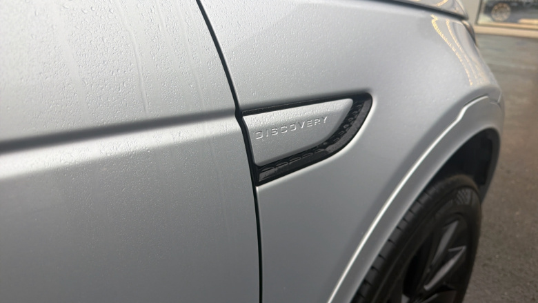 Land Rover Discovery Sport 1.5 P300e R-Dynamic HSE 5dr Auto [5 Seat] Station Wagon